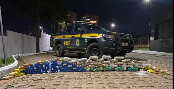 Motorista é preso com quase 60 kg de drogas dentro de sacos de milho em rodovia